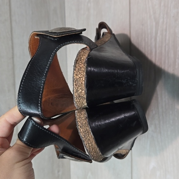 Taos Womens Carousel Hook&loop Wedge Leather Sandals shoes sz 41/10-10.5 - Picture 6 of 12